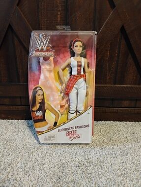 WWE Brie Bella Doll with White and Red Outfit HOF Bella Twins New in Box